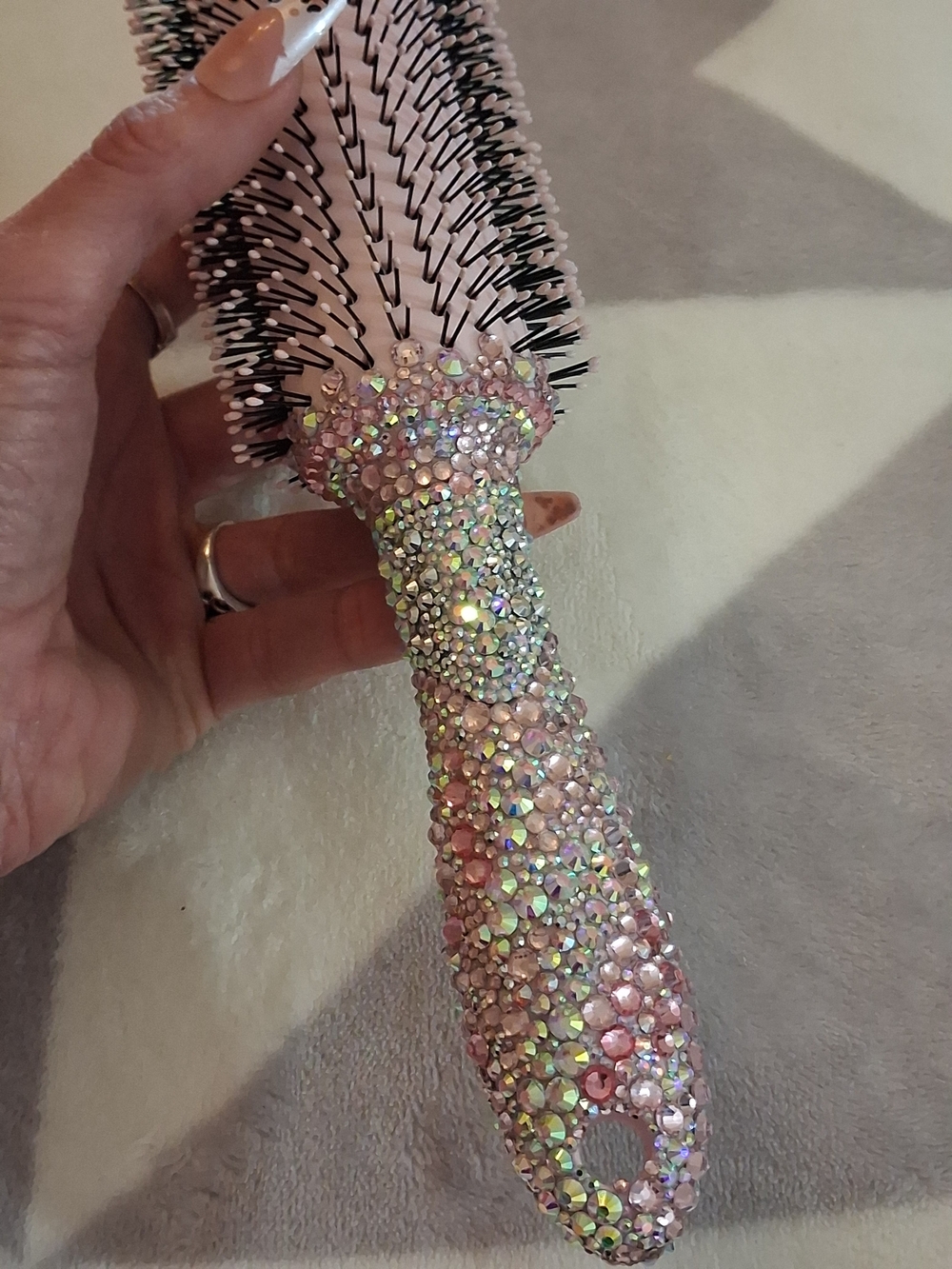 ONE of A KIND Crystal Rhinestone Pink Round Hair Brush Sparkle/Bougie